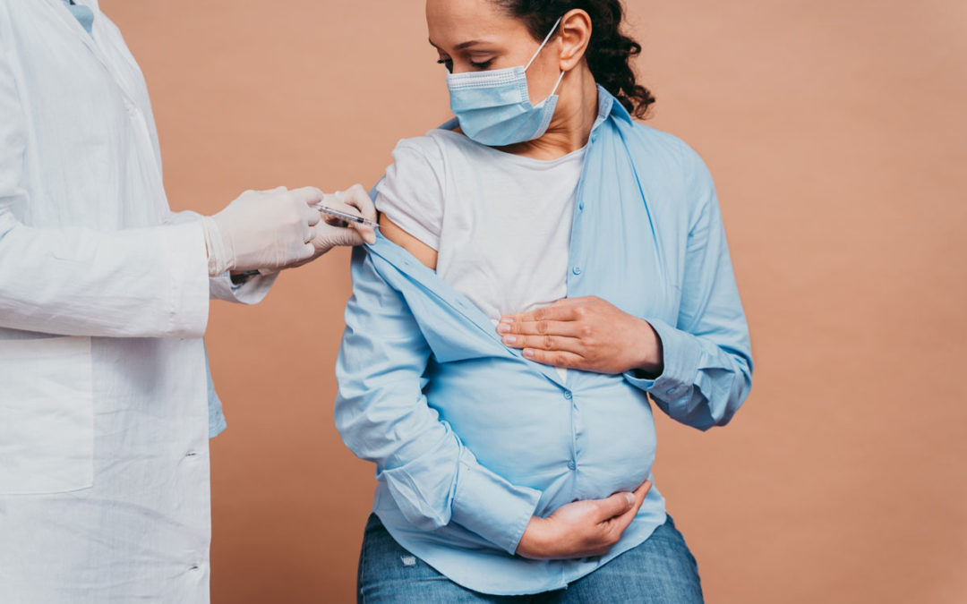Estoy Embarazada: ¿Tengo que Vacunarme Contra el COVID-19?